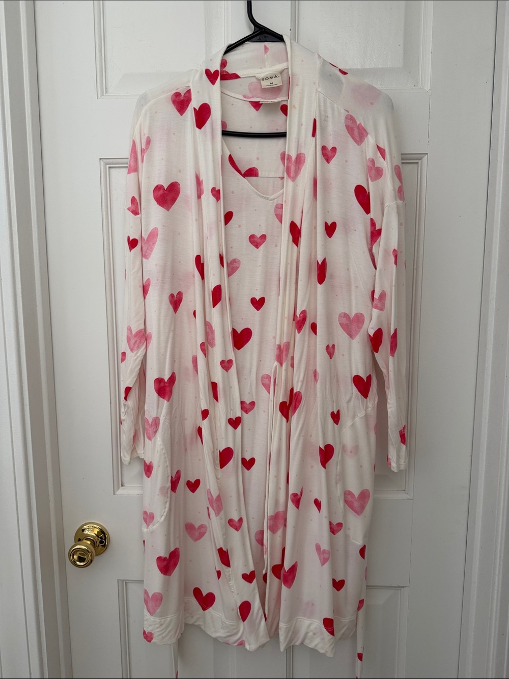 Soma White Women’s Pajama Robe and nightgown with Pink & Red Hearts